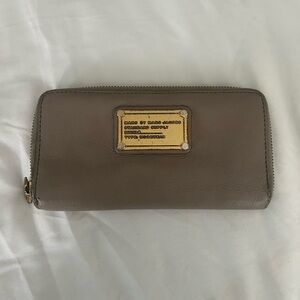 Marc by Marc Jacobs Taupe Leather Wallet